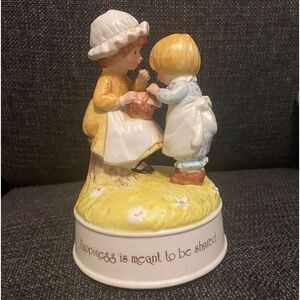 Holly Hobbie musical figurine